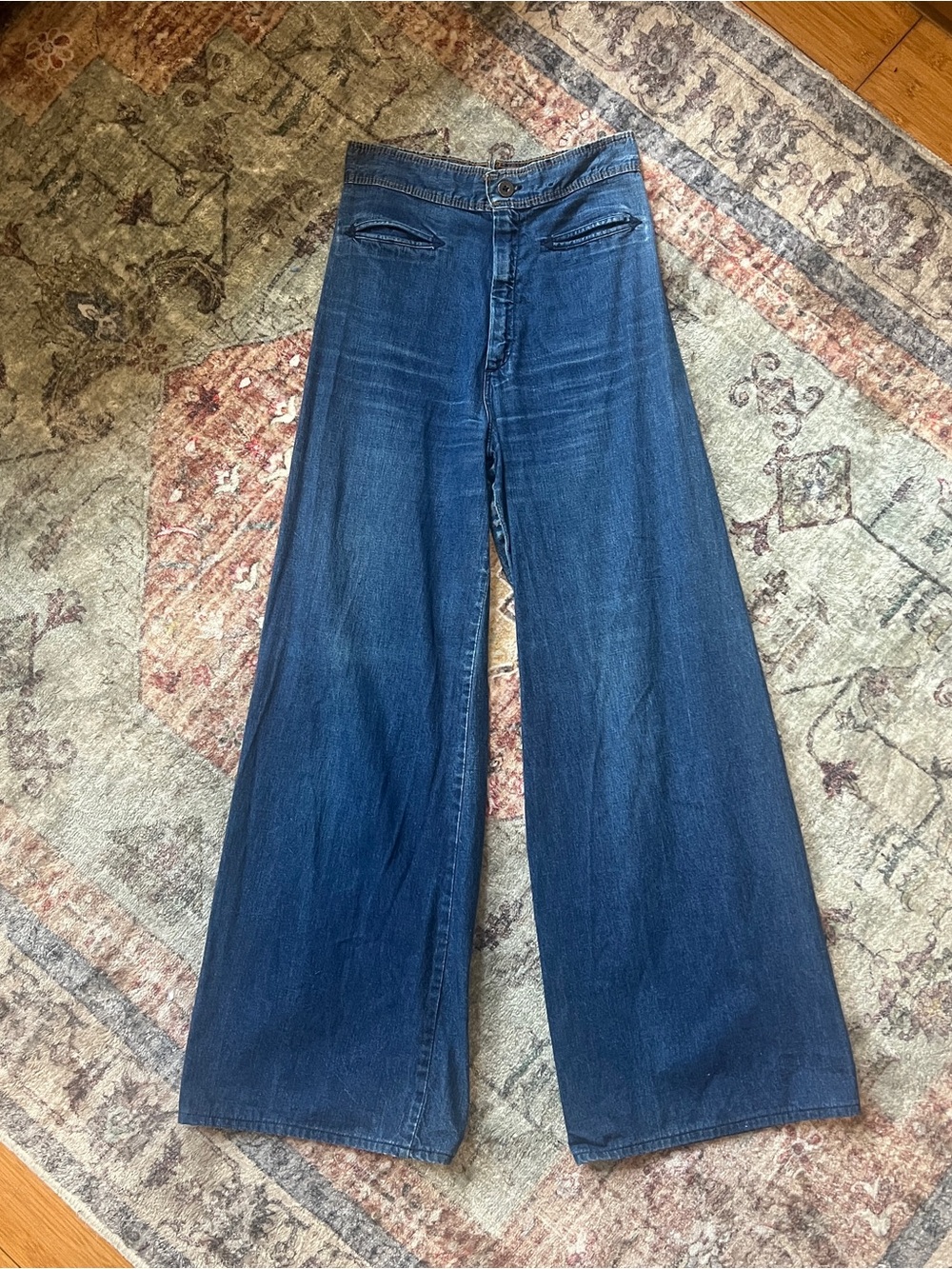 1970s Rare Levi’s Buckle Back Flare Leg Women's Jeans